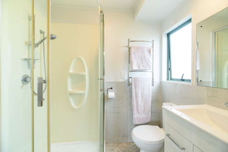 28a Mcfadzean Drive Blockhouse Bay_13