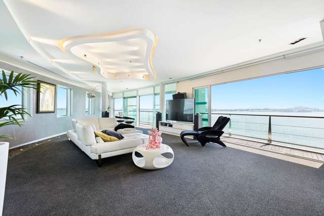 Waterfront Luxury in the Heart of Auckland