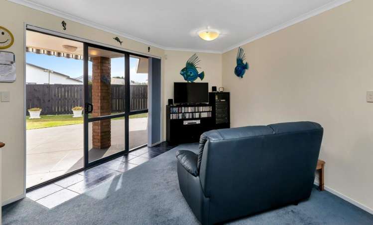 7 Kihi Place Ruakaka_16