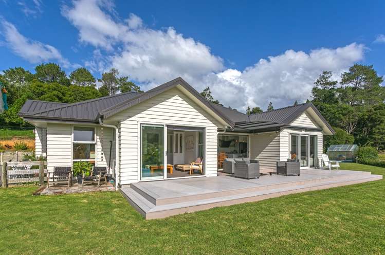 1840 Tiki Road Coromandel_12