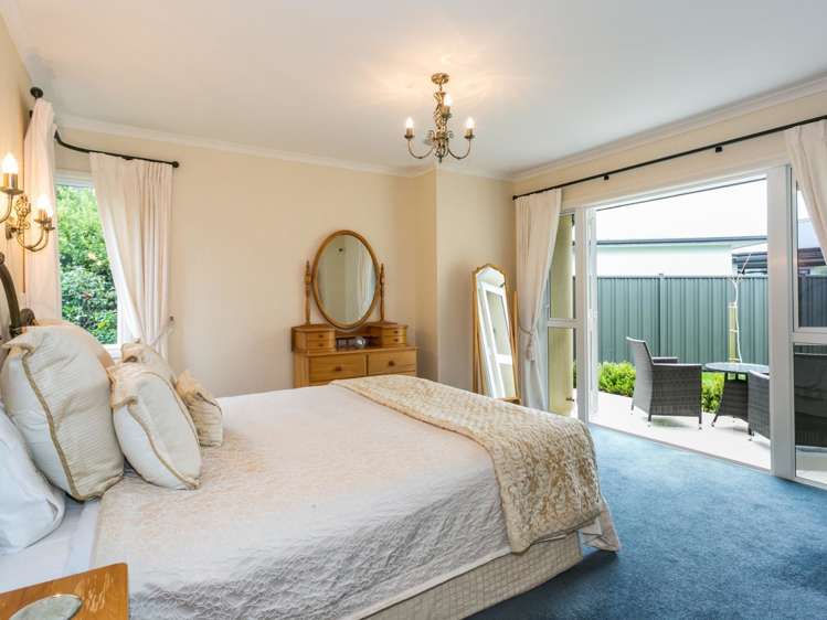 111 Kent Terrace Taradale_10