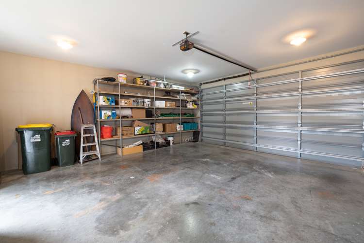 8 Somerset Grove Allenton_17