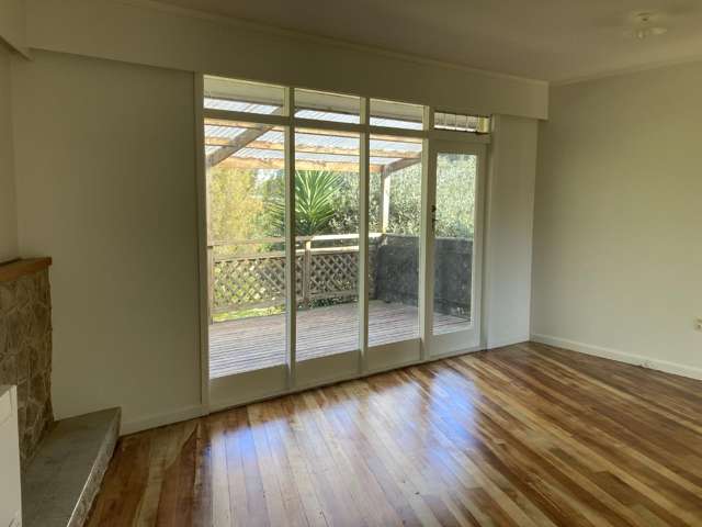 60 Flynn Road 1076_3