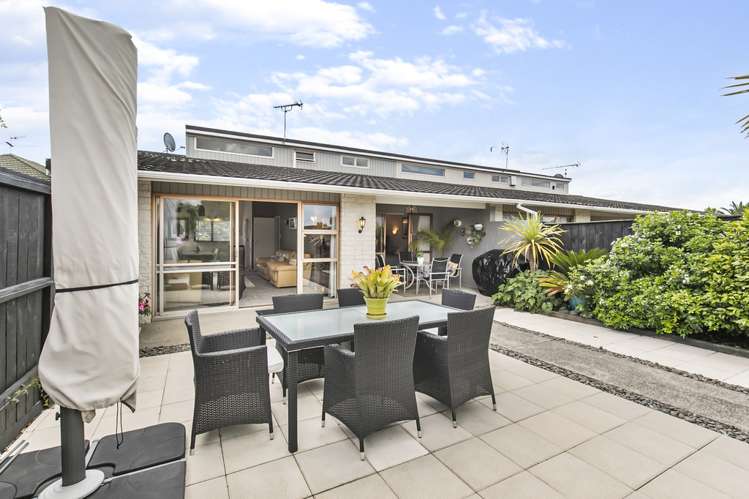 1/111 Cook Street Cockle Bay_11