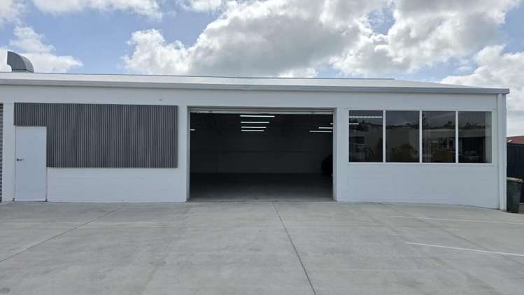 Unit B, 60 Porana Road Wairau Valley_8