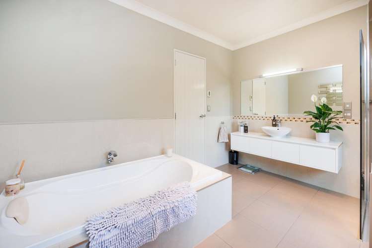 7 Titirangi Drive Fitzherbert_25