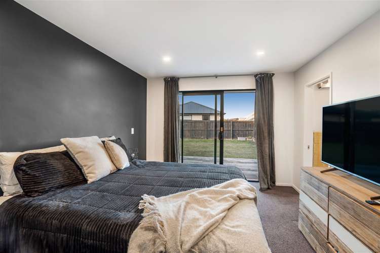 12 Owen Drive Darfield_14