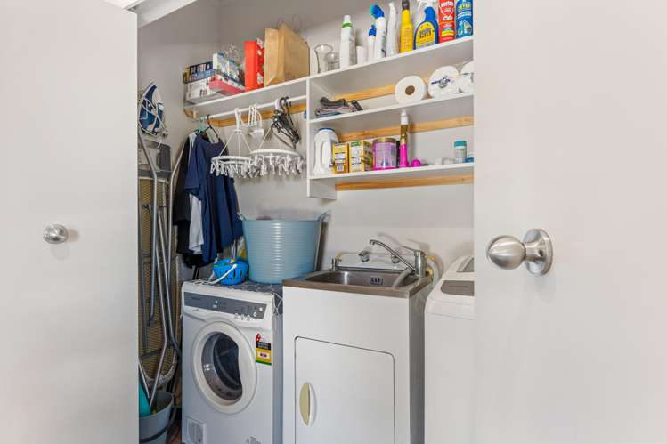 1 Edmay Street Feilding_11