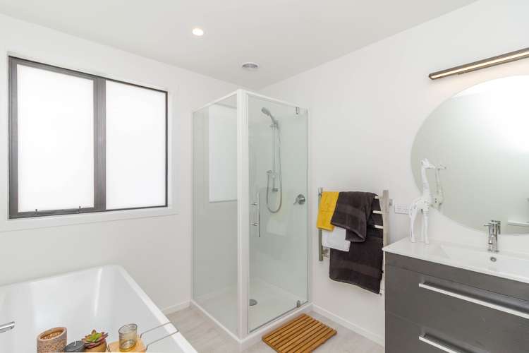 185 Navigation Drive Whitby_15