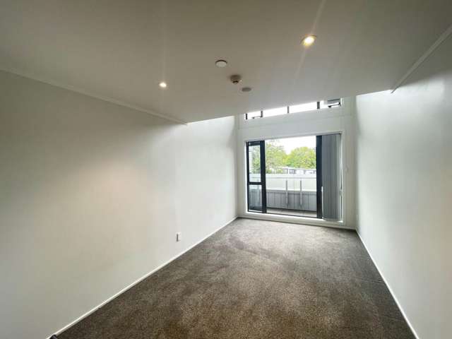 17b/30 Westward Ho Road Glen Eden_3