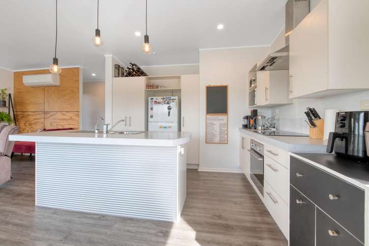 29 Te Kauri Place Helensville_5