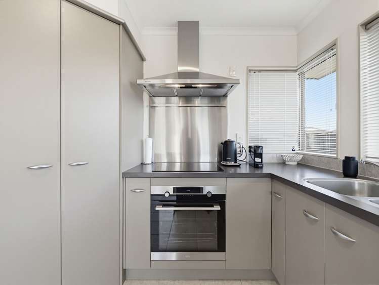 16A Basley Road Owhata_11