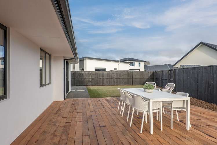 41 Candlesticks Crescent Lincoln_14