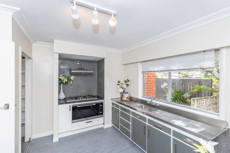 196 Clyde Street Hamilton East_16