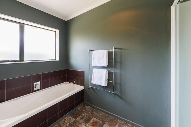 2 Masefield Terrace Kelvin Grove_19