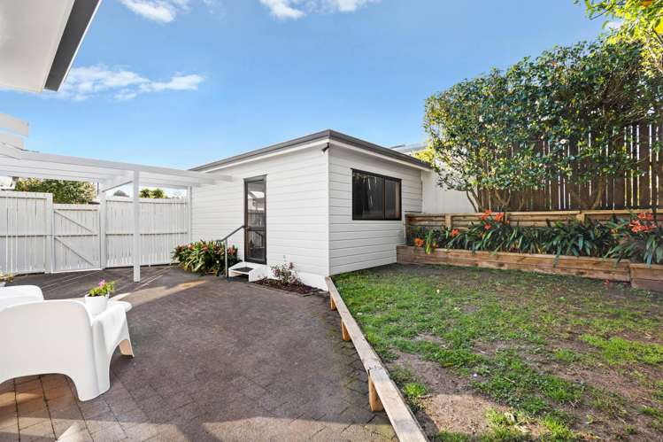 14A Albatross Road Red Beach_24