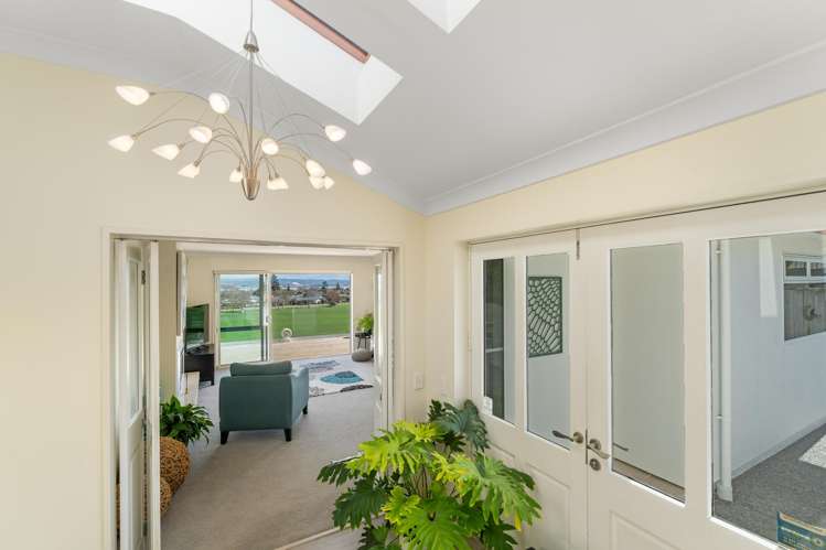 12 Wiltshire Place Stoke_15