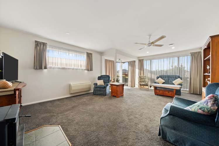 64 Oriana Crescent Hornby_8