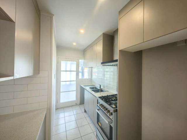 Exciting Rental Opportunity! Espom double gra...