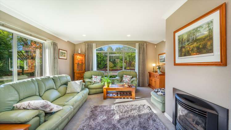 82 Highbrook Way Whatawhata_4