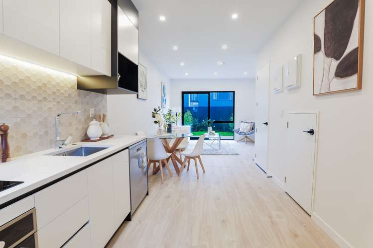 40 Kiato Lane Flat Bush_21