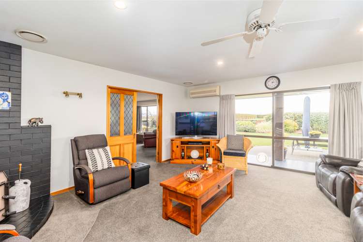 446 Grahams Road Willowby_9