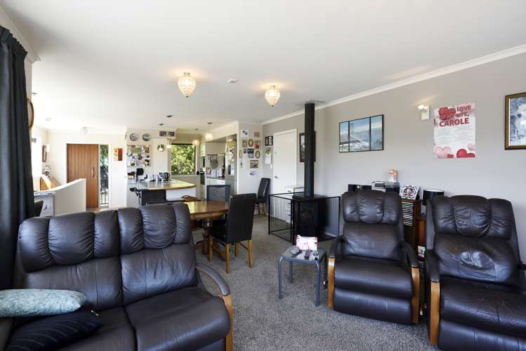 69 Washbourn Drive Richmond_6