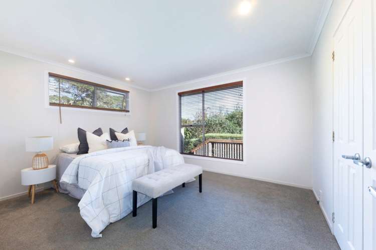46 Onedin Place Titirangi_11
