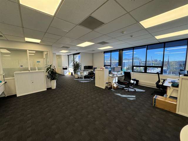 8 George Bourke Drive Mount Wellington_4