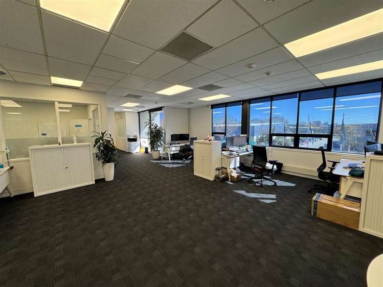 8 George Bourke Drive Mount Wellington_4