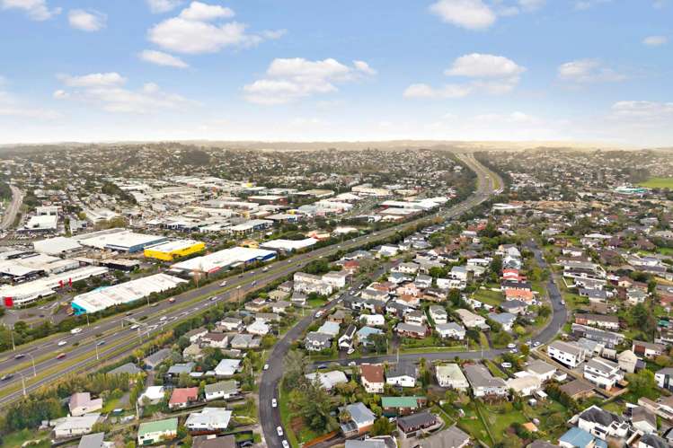 1 Kennedy Avenue Forrest Hill_14