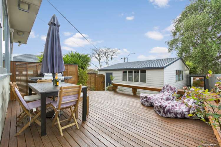 4 Vodanovich Road Te Atatu South_1