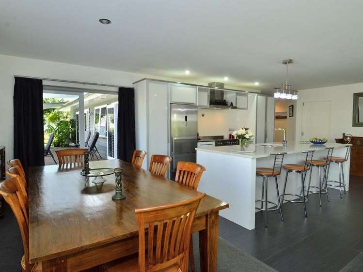 22 Pohutukawa Grove Lytton West_5