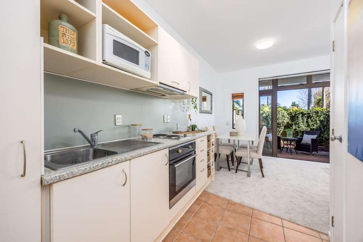 99/92 Bush Road Albany_10