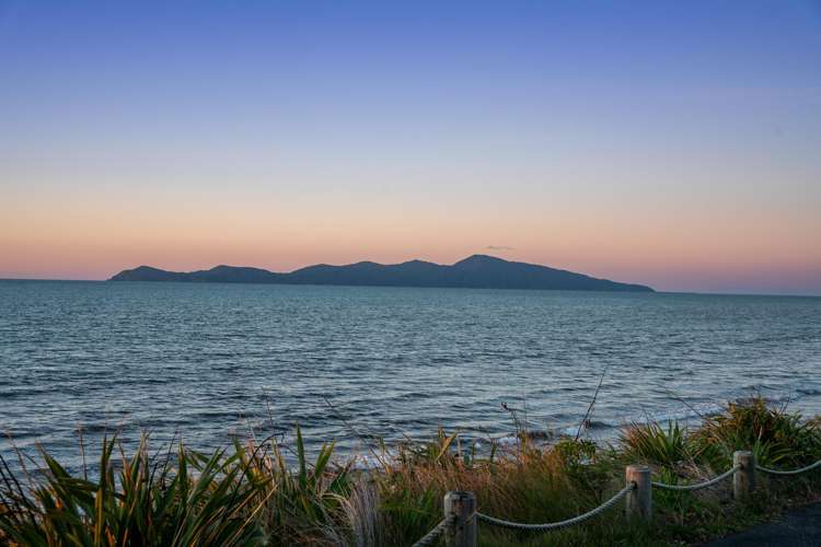 5/27 Beach Road Paekakariki_55