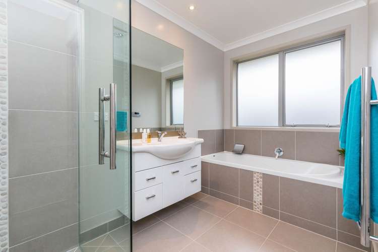 7 Asola Place Karaka_11