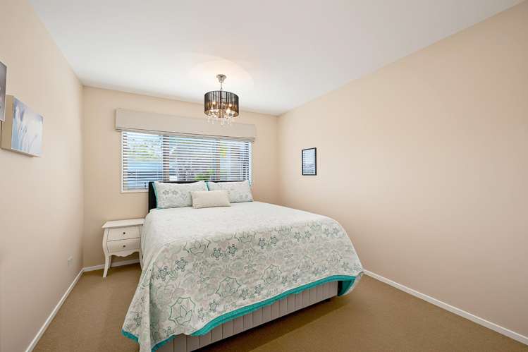 77 San Marino Drive West Henderson_13