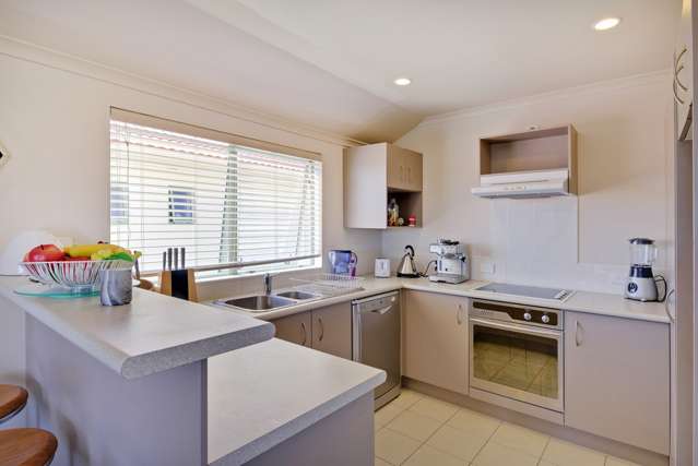 217 Alec Craig Way Gulf Harbour_4