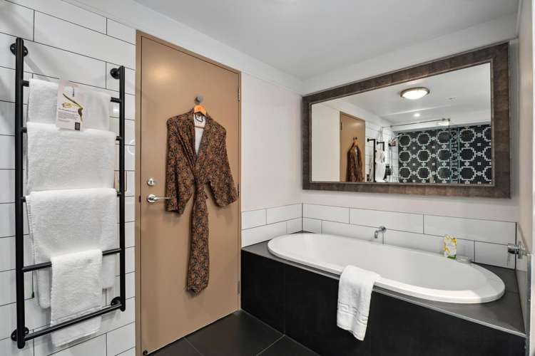 509/10-18 Brunswick Street Queenstown_13