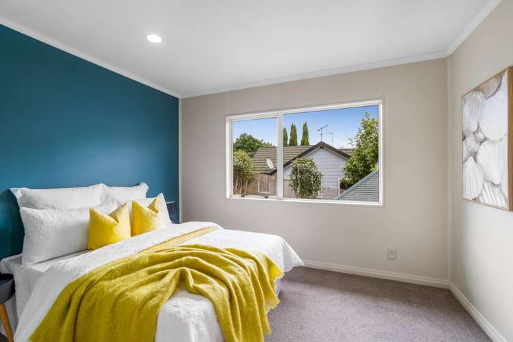 2/154 Sunset Road Unsworth Heights_10
