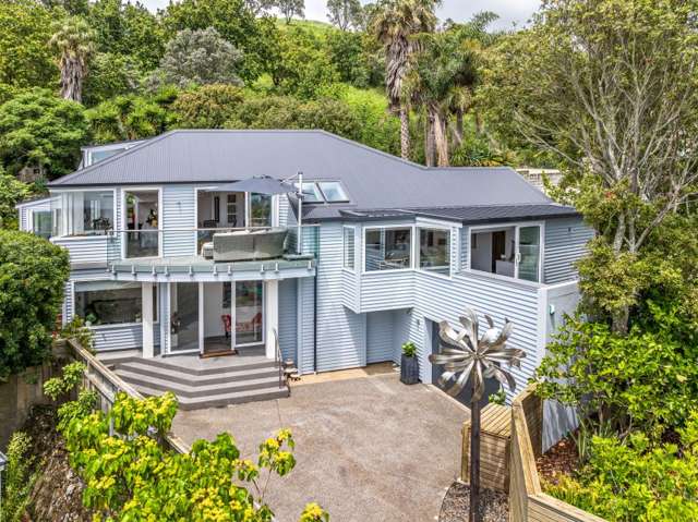 Devonport gallery owner selling multi-million-dollar home