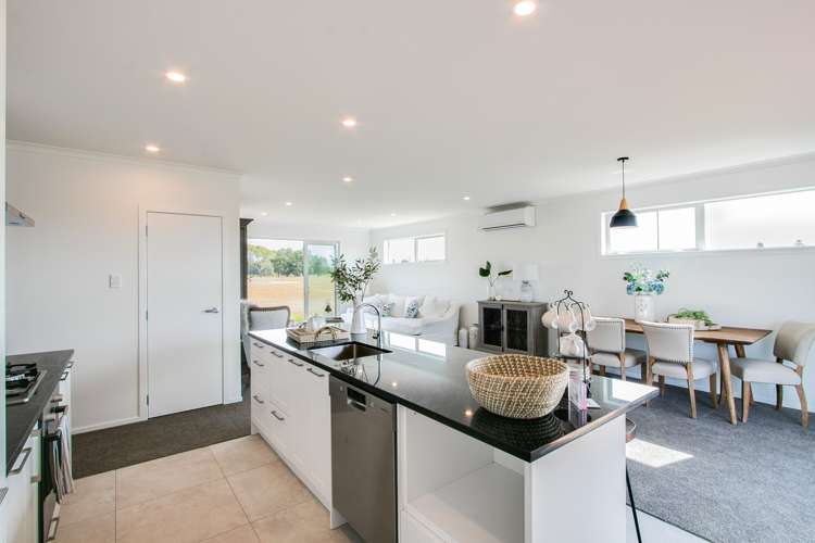 82 Hunter Drive Awatoto_2