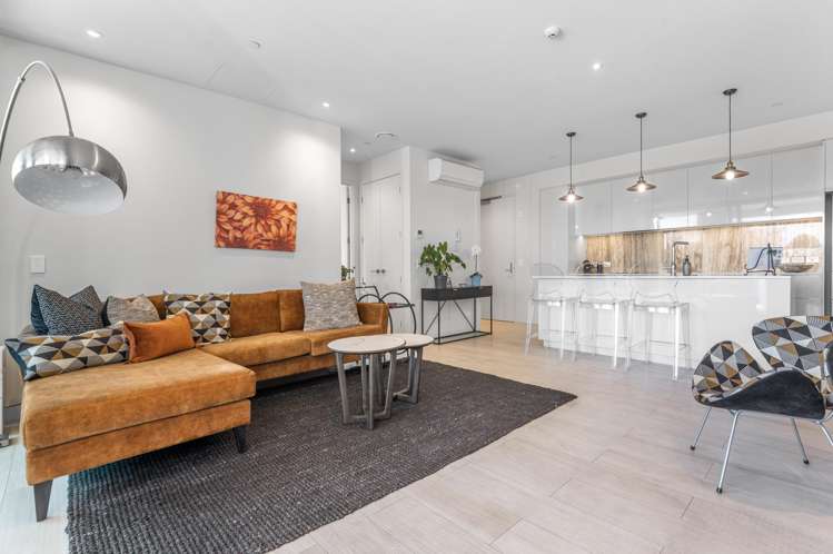 202/223D Green Lane West Epsom_8