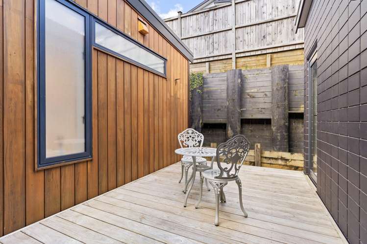 36 Matahae Drive Flat Bush_15