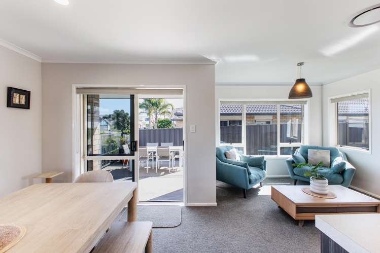 12 Omega Place Coastlands_10