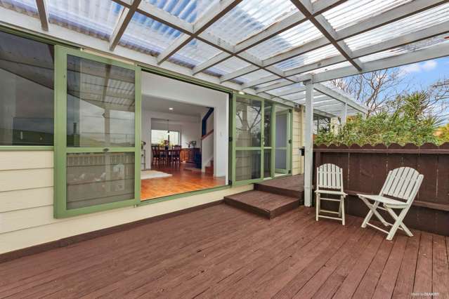 1/10 Thomas Rea Place Te Atatu South_1