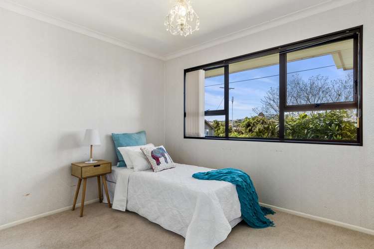 13 Cooneys Drive Matua_9