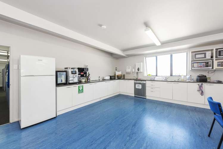 63 Tidal Road Mangere_4