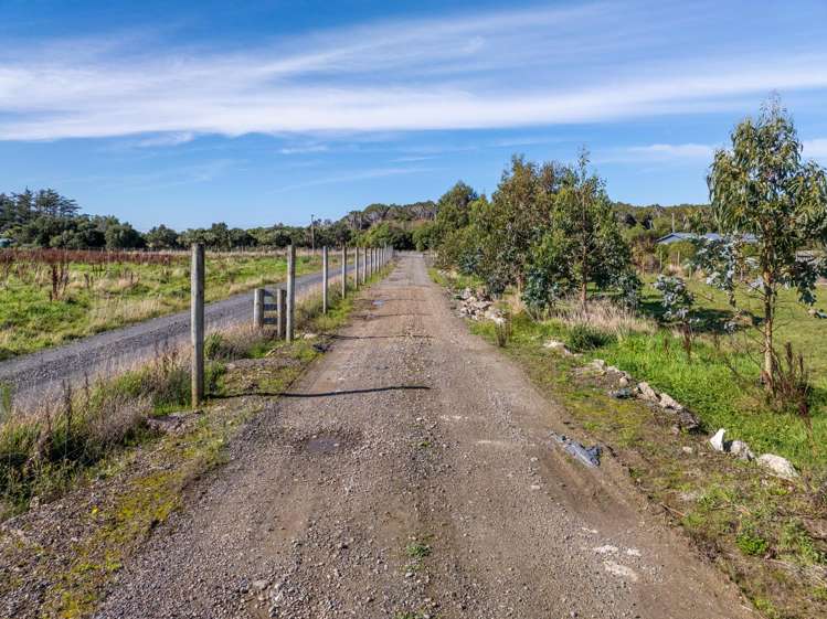 192 Grant Road Otatara_12