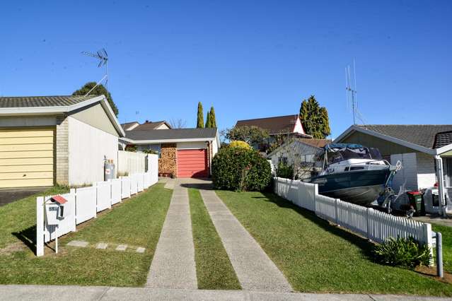 55a Amanda Avenue Dinsdale_2